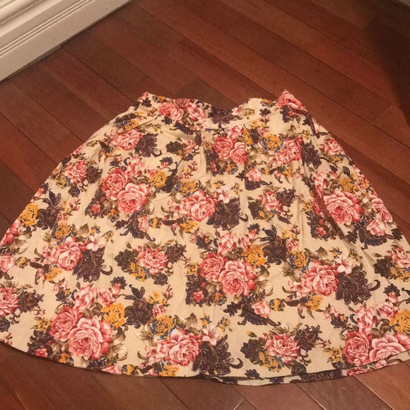Modcloth Dresses & Skirts - Floral High Waist Full A-Line Skirt